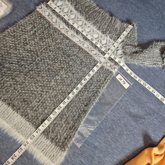 Anthropologie Sleeping on Snow Wool Fuzzy Off Shoulder Sweater Tunic Gray XS - Picture 11 of 12